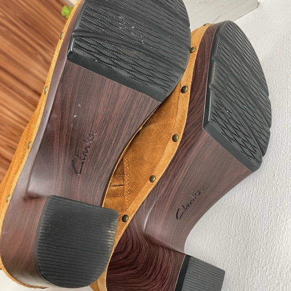 Clarks Tan Suede Mules with Block Heel - Picture 6 of 6